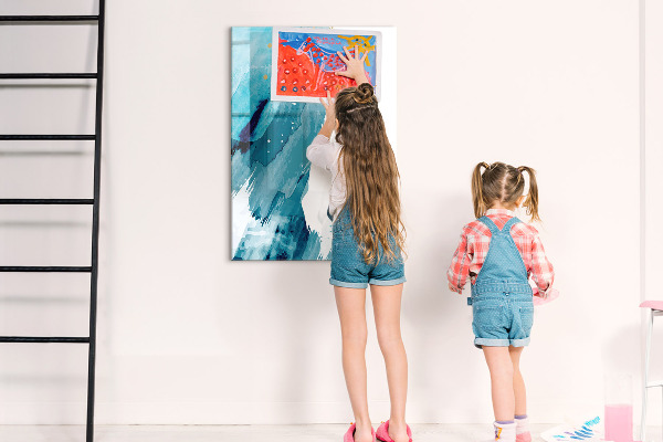 Tablă cu marker O tablă colorată pentru fotografii și notițe