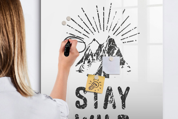 Tablă cu marker Un spațiu creativ pentru amintiri și fotografii