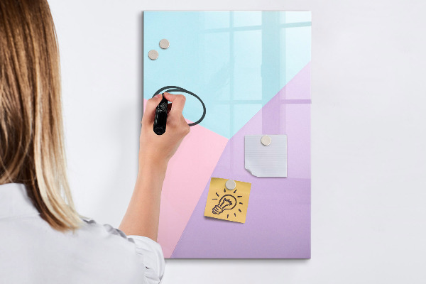 Tablă cu marker O tablă colorată pentru notițe și fotografii