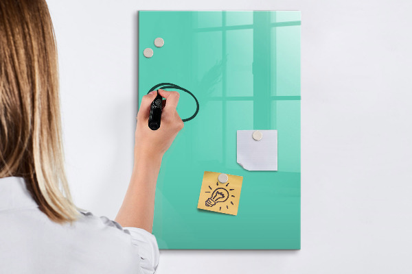 Tablă cu marker O tablă colorată pentru fotografii și notițe