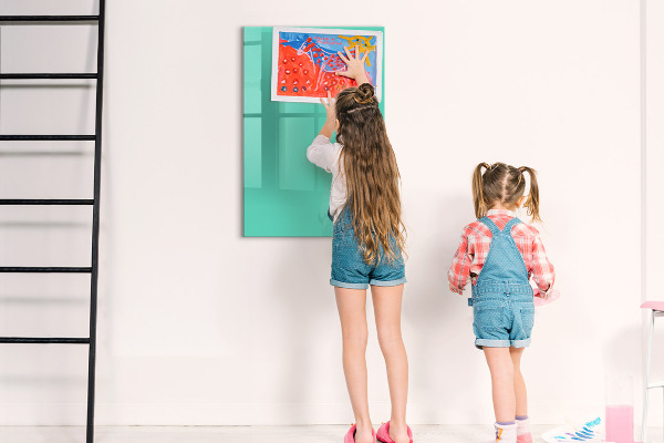 Tablă cu marker O tablă colorată pentru fotografii și notițe