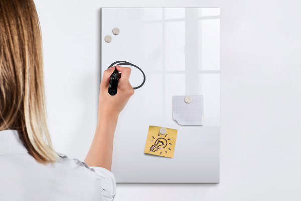Tablă magnetică de scris Păstrând amintirile într-un stil modern