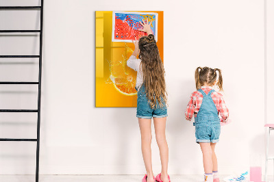 Tablă cu marker O tablă colorată pentru fotografii și notițe