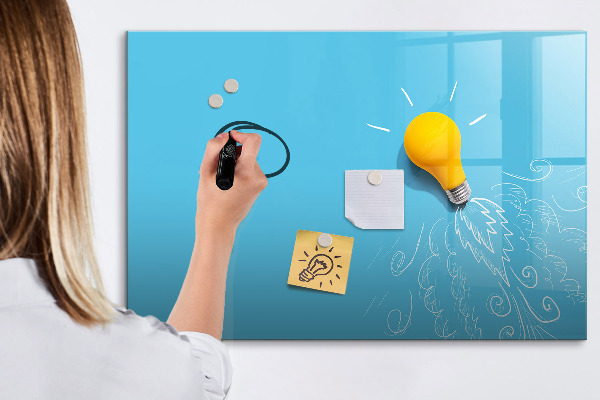 Tablă cu marker O tablă colorată pentru prezentarea fotografiilor