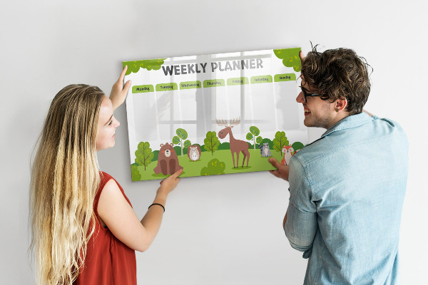 Tablă cu marker Planificator săptămânal cu tematică de pădure