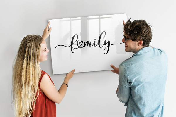 Tablă cu marker Amintiri de familie pe perete
