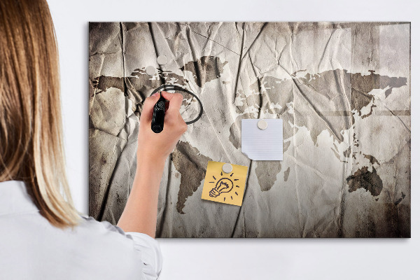 Tablă cu marker Hartă a lumii cu fotografii și accesorii