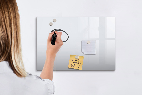 Tablă cu marker O tablă practică pentru notițe și fotografii
