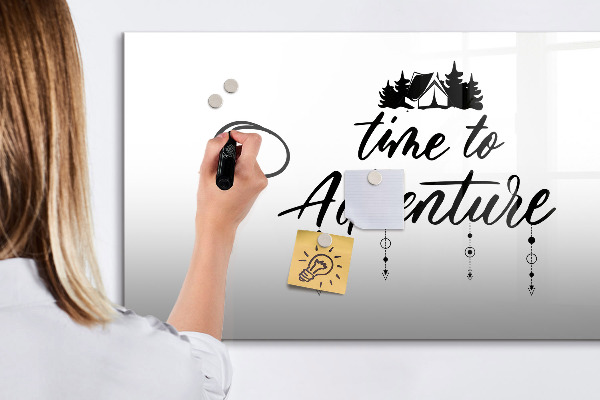 Tablă cu marker Timp pentru o aventură cu amintiri