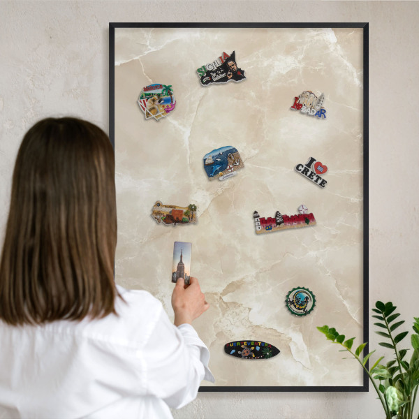 Tablă metalică pentru magneți din călătorii în cadru negru Model de marmură