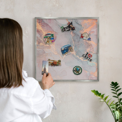 Tablă magnetică pentru colecția de magneți cadru argintiu Abstracție colorată