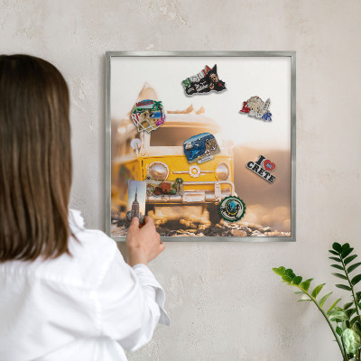 Panou magnetic înrămat pentru magneți de culoare argintie Călătorii retro