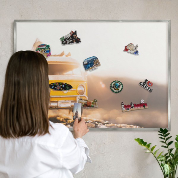 Panou magnetic înrămat pentru magneți de culoare argintie Călătorii retro