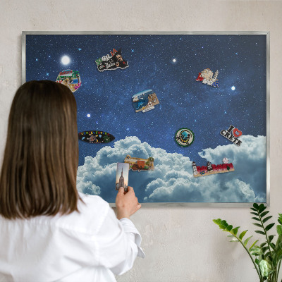 Panou magnetic înrămat pentru magneți de culoare argintie Noaptea cosmică