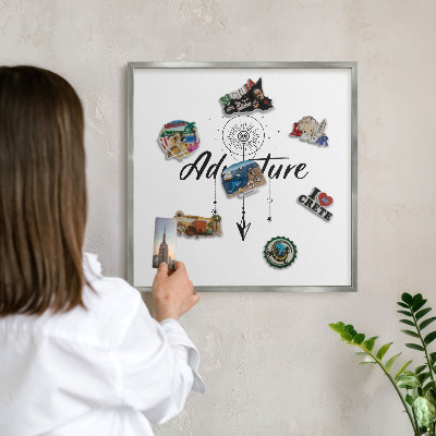 Panou magnetic înrămat pentru magneți de culoare argintie Temă de aventură