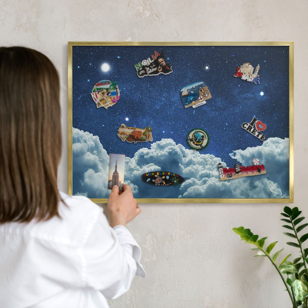 Tablă magnetică de perete în cadru auriu Noaptea cosmică
