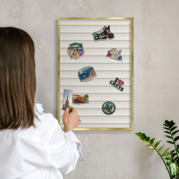Tablă magnetică pentru magneți din vacanță cadru auriu Linii verticale