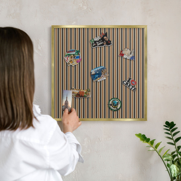 Tablă magnetică de perete în cadru auriu Model geometric