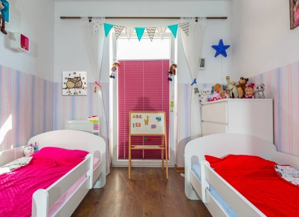 cum se poate pentru doi copii să amenajăm o cameră mică?